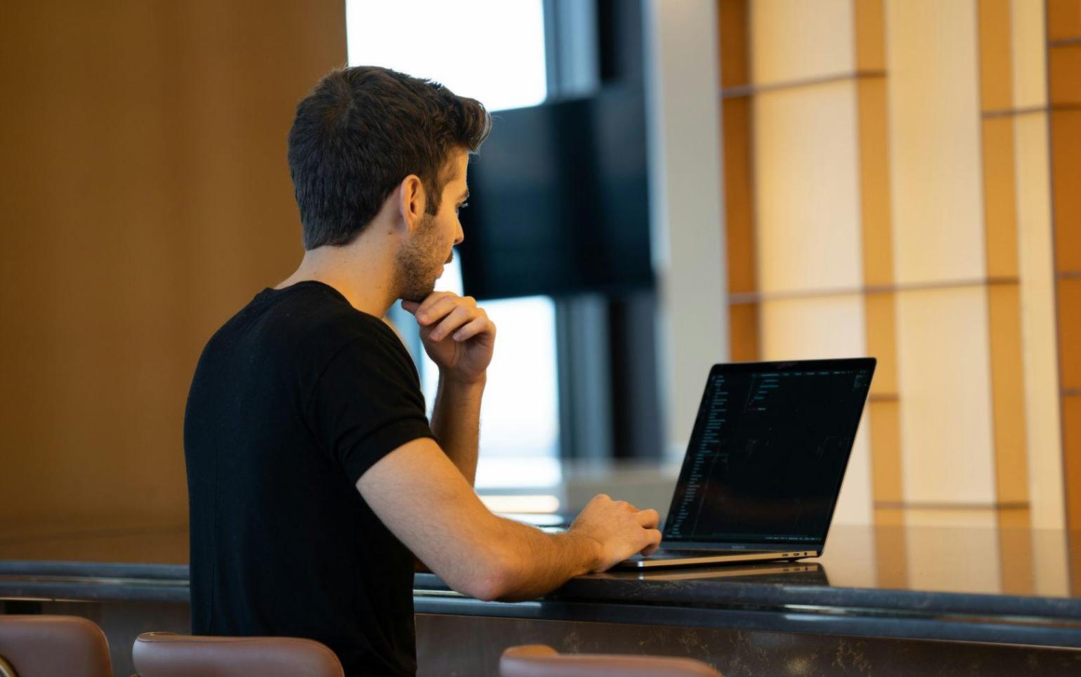 Outils d'analyse financière et indicateurs de performance pour le fonds de roulement